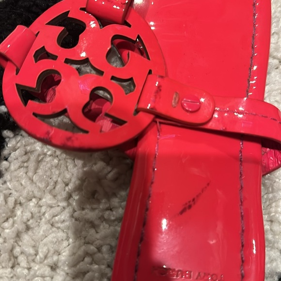 Tory Burch neon pink sandals - Picture 3 of 4